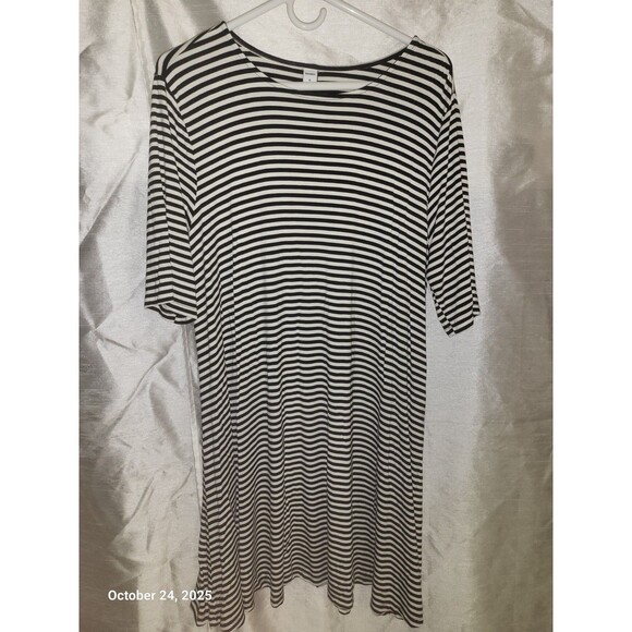 Old Navy Black and White Striped T-Shirt Dress 3/4 Sleeves, XL - Picture 1 of 3